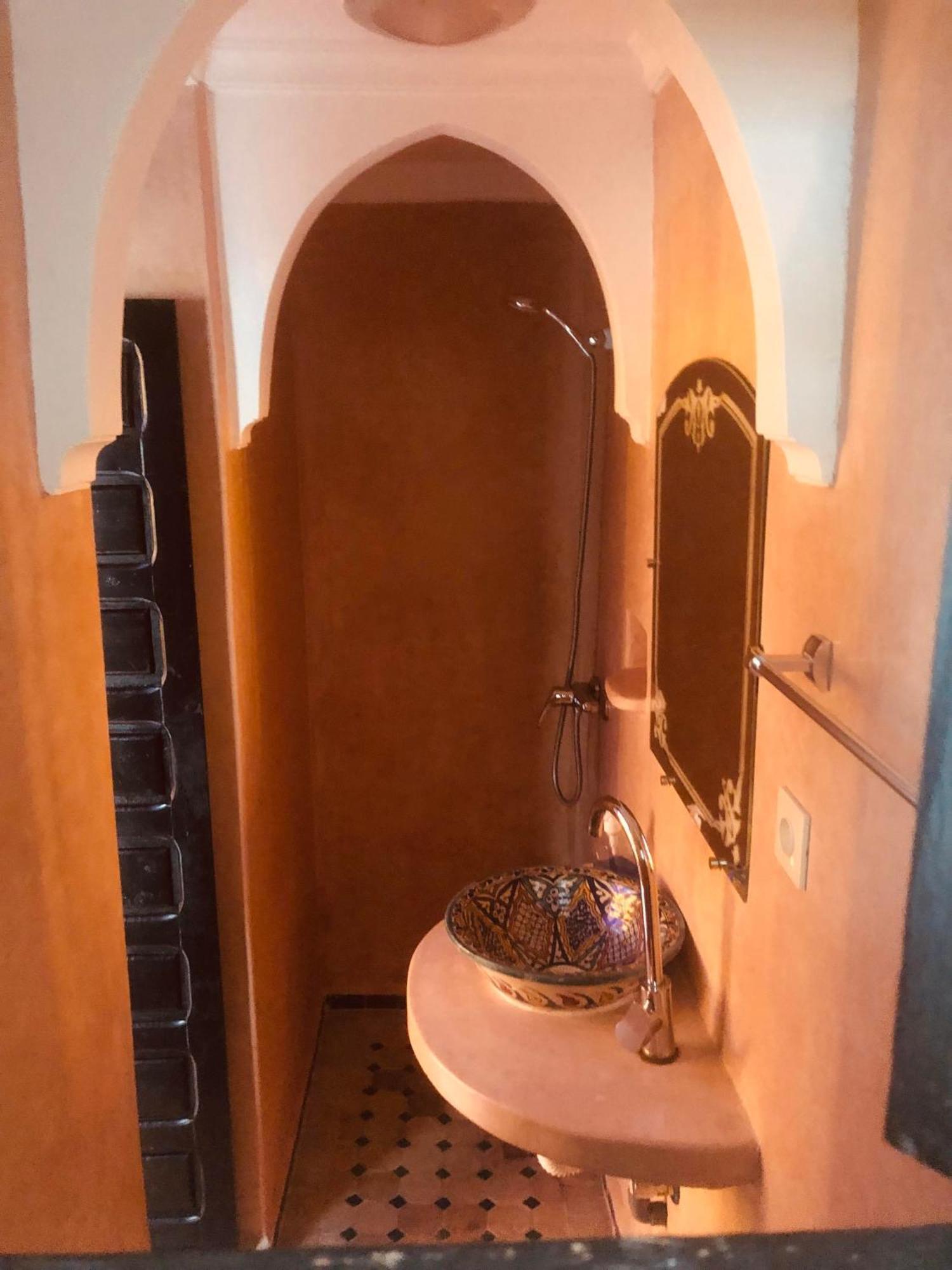 Quarya Assiyahia - Riad Camilia- Maison Entiere Avec Piscine Marrakesh Bagian luar foto