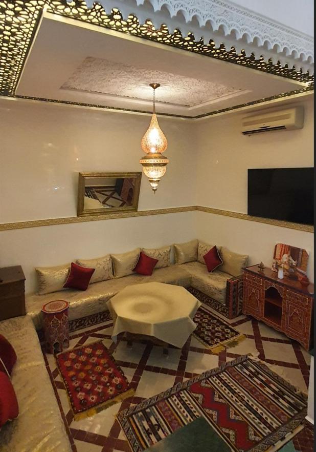 Quarya Assiyahia - Riad Camilia- Maison Entiere Avec Piscine Marrakesh Bagian luar foto