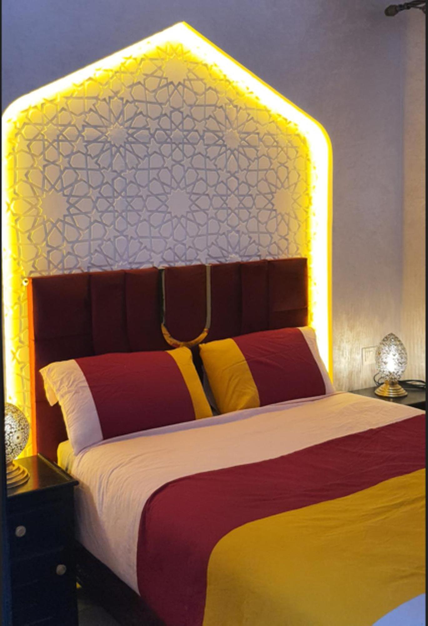Quarya Assiyahia - Riad Camilia- Maison Entiere Avec Piscine Marrakesh Bagian luar foto