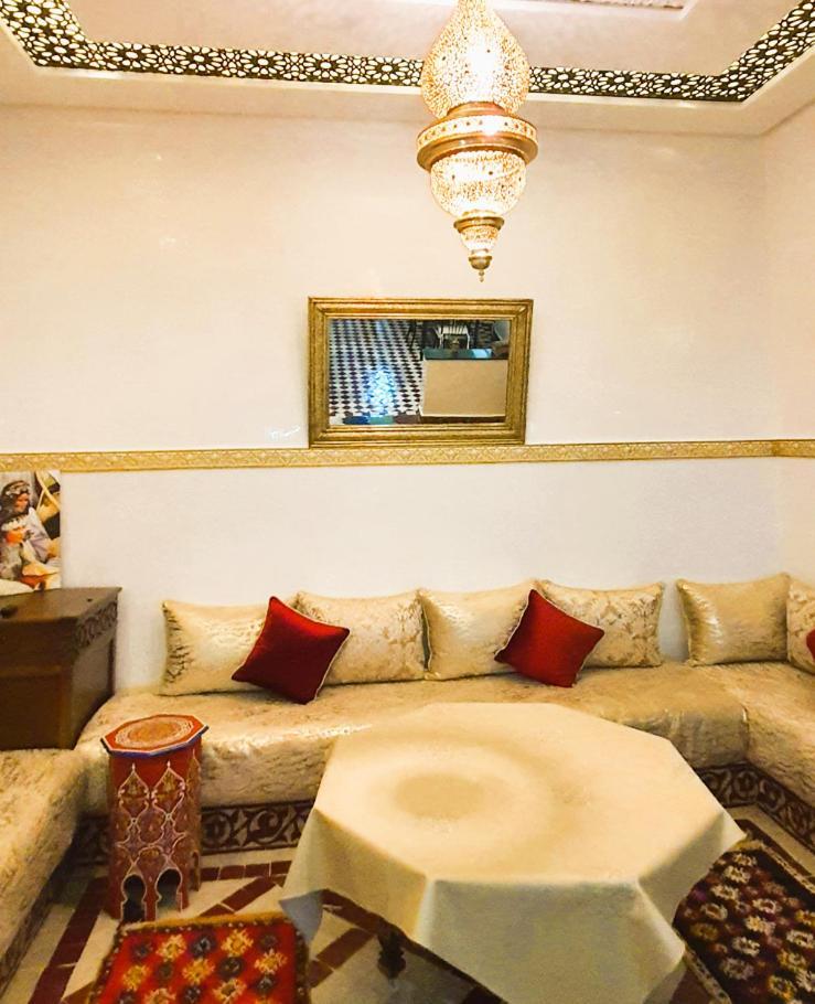 Quarya Assiyahia - Riad Camilia- Maison Entiere Avec Piscine Marrakesh Bagian luar foto