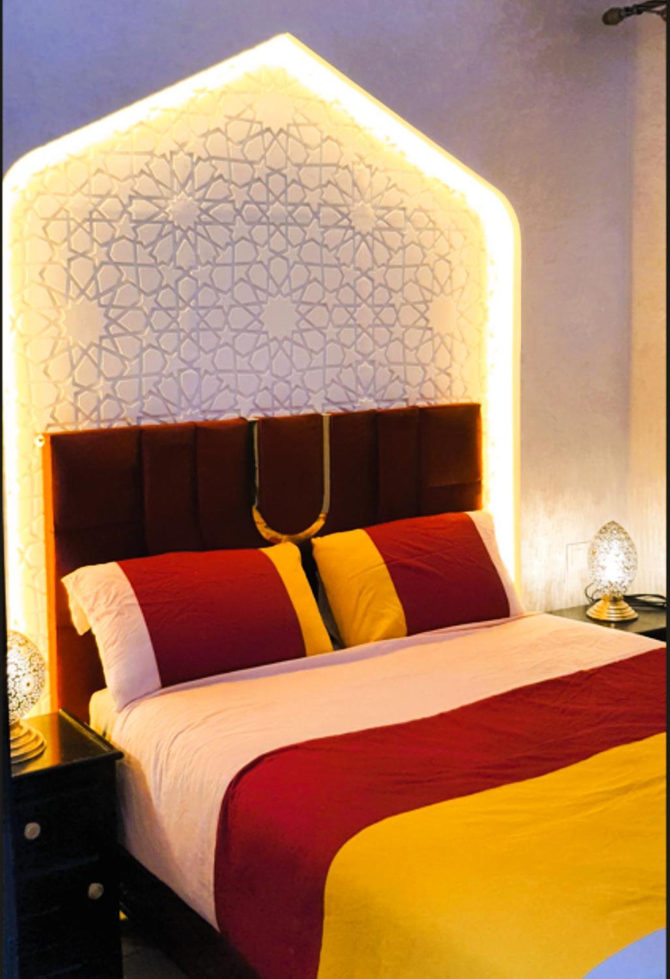 Quarya Assiyahia - Riad Camilia- Maison Entiere Avec Piscine Marrakesh Bagian luar foto
